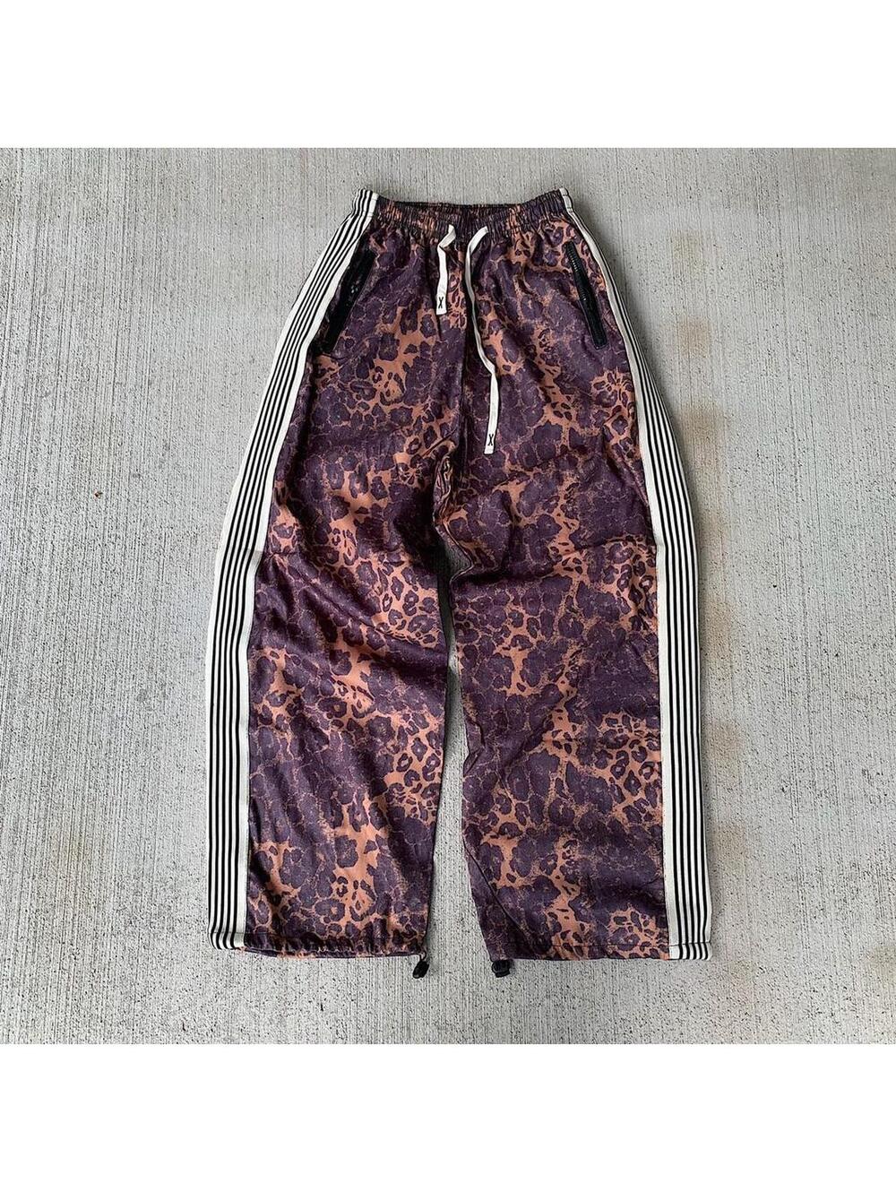 Streetwear Baggy Y2K vintage style Leopard print track pants with white stripes - Picture 6 of 8